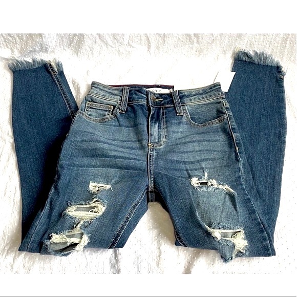 NWT Cello Jeans - Picture 1 of 9